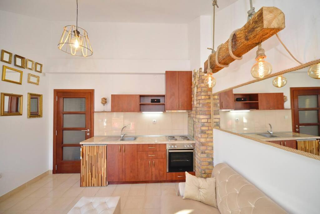 Stylish Apartment 22 Kotor Luaran gambar