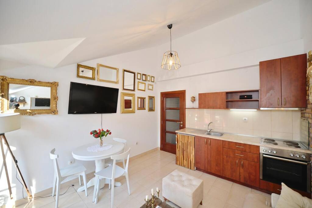 Stylish Apartment 22 Kotor Luaran gambar