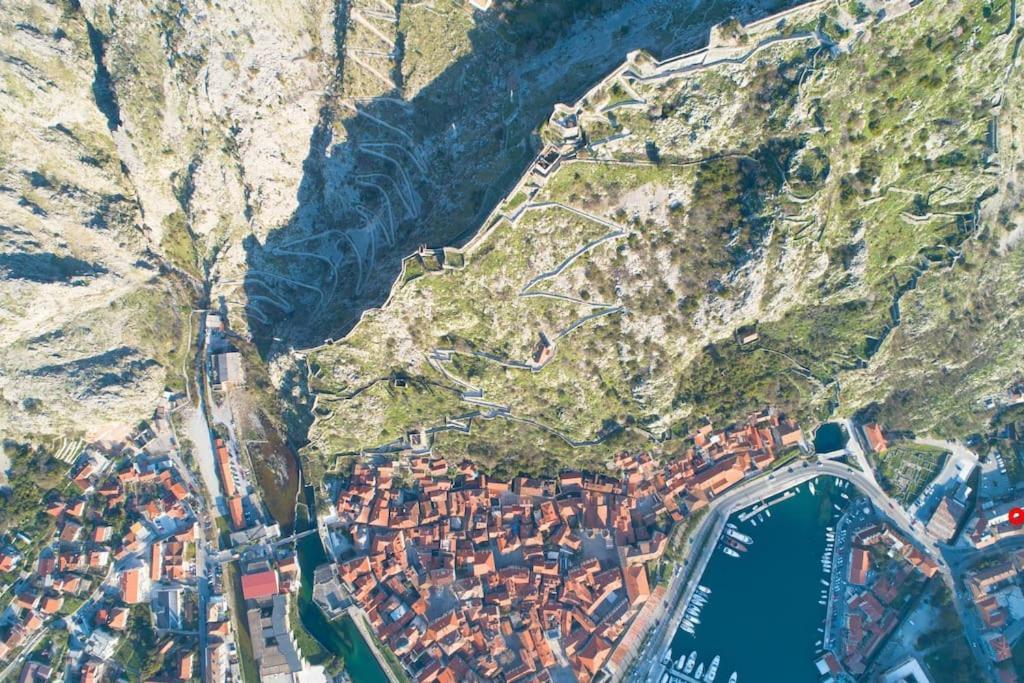 Stylish Apartment 22 Kotor Luaran gambar